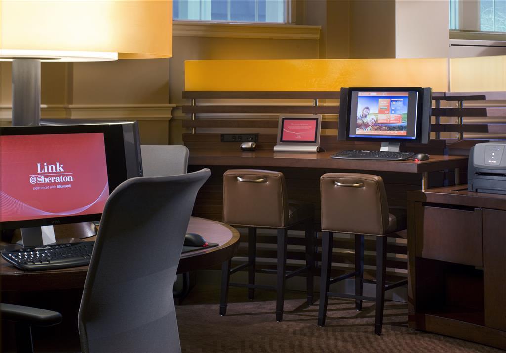 Sheraton Commander Hotel
