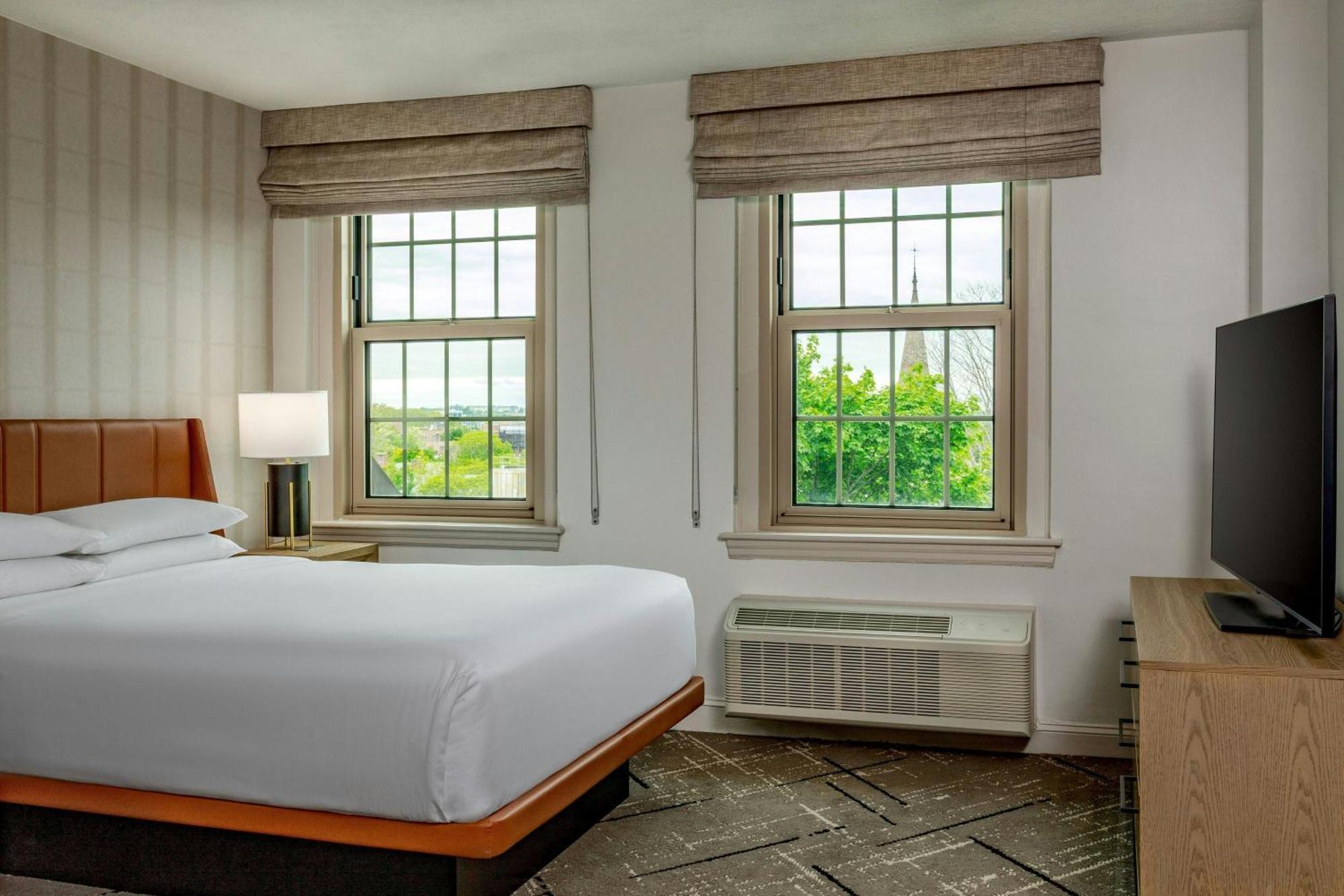 Sheraton Commander 4*